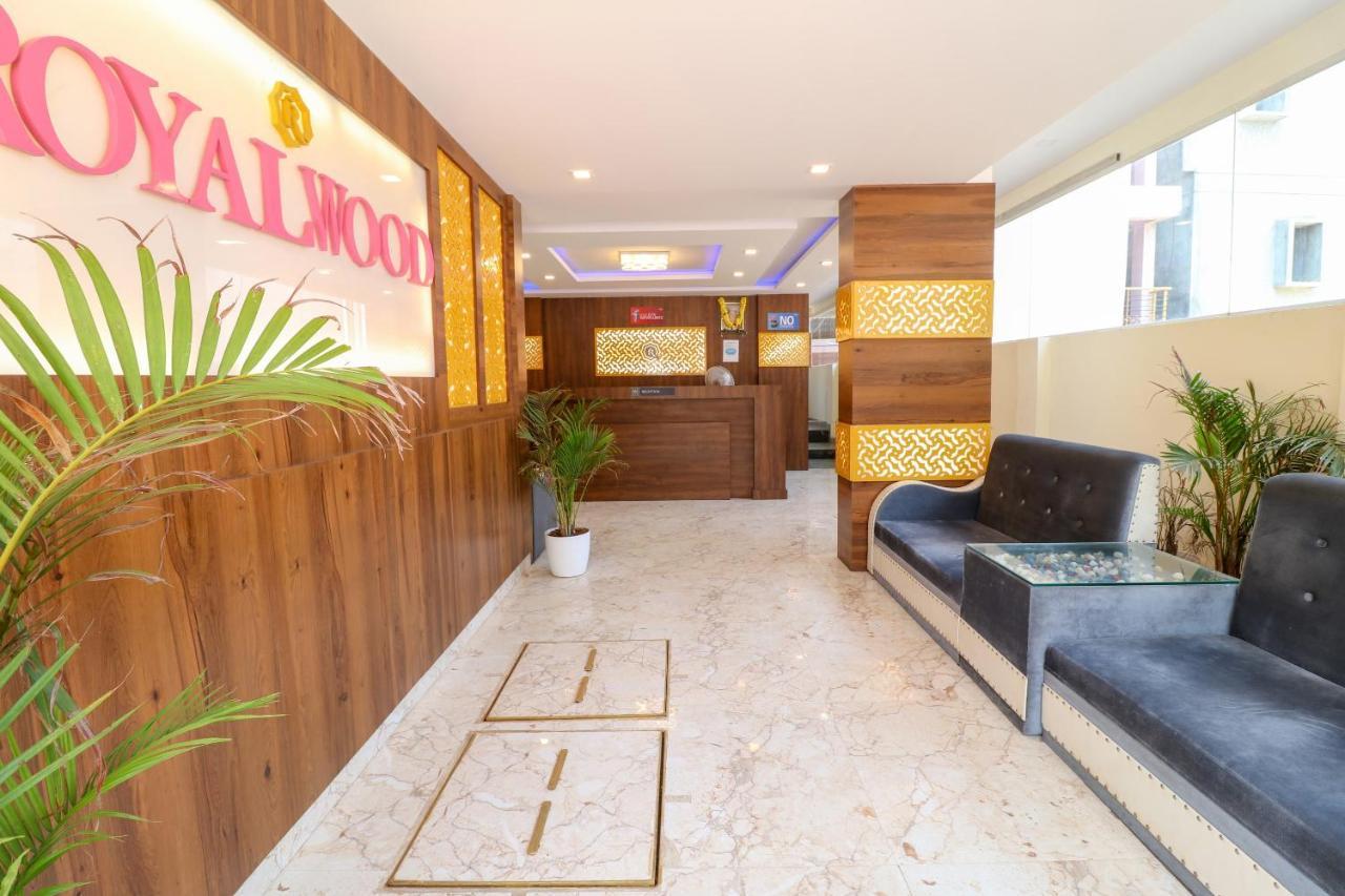 Oyo 36197 Royal Wood Hotel Бангалор Екстериор снимка