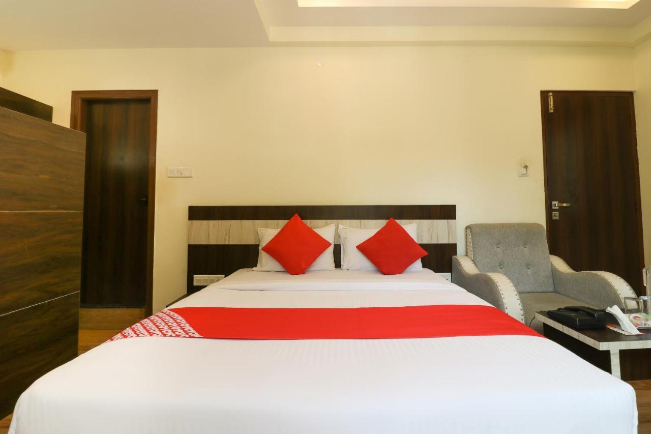 Oyo 36197 Royal Wood Hotel Бангалор Екстериор снимка