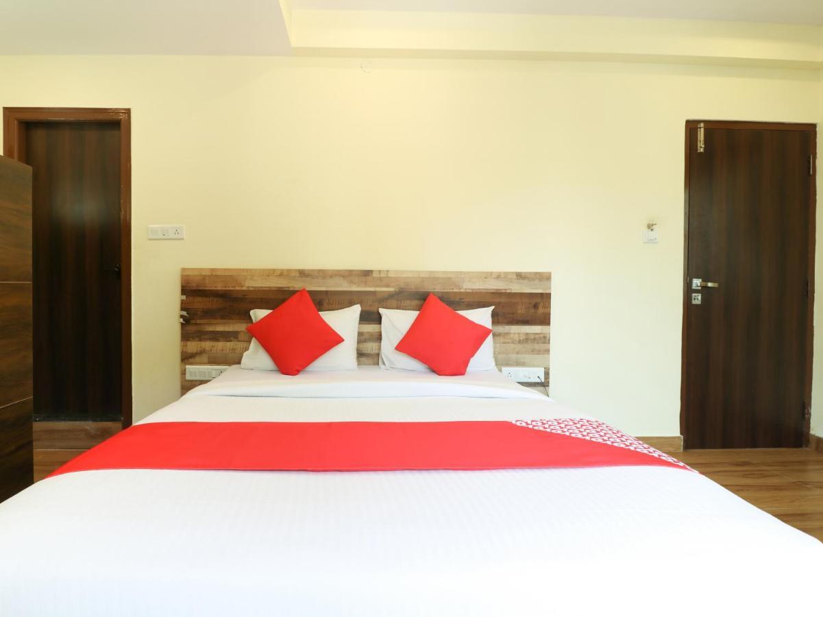 Oyo 36197 Royal Wood Hotel Бангалор Екстериор снимка
